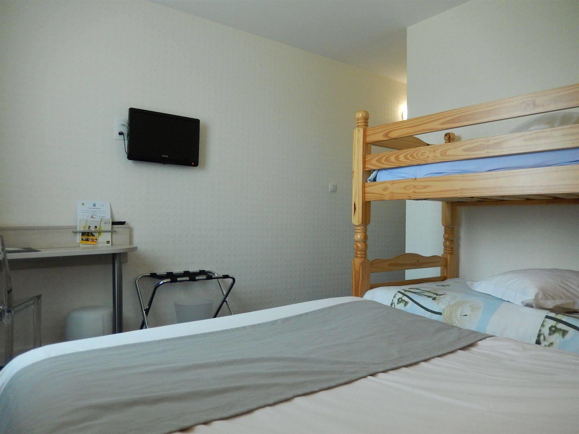 Logis Hotel Lodge La Valette เซซง เซวินเญ ภายนอก รูปภาพ